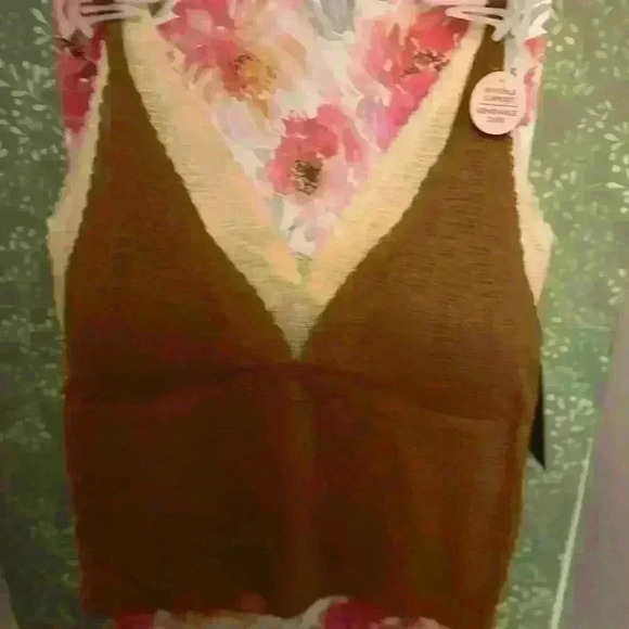 Danskin Ladies Intimates size L taupe/cream set of two . Nylon&Spandex . - Picture 3 of 6